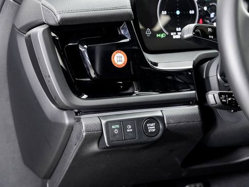 Used 2025 Porsche Panamera 4 image 11