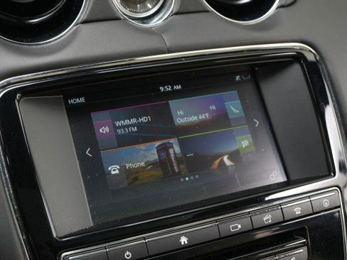 Used 2016 Jaguar XJ L Portfolio image 35