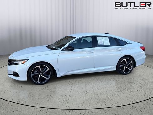 Used 2022 Honda Accord Sport image 3