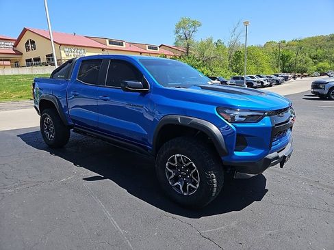 Used 2024 Chevrolet Colorado ZR2 w/ ZR2 Convenience Package III image 5