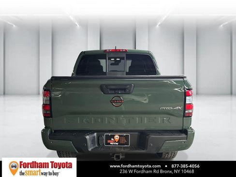 Used 2022 Nissan Frontier PRO-4X image 6