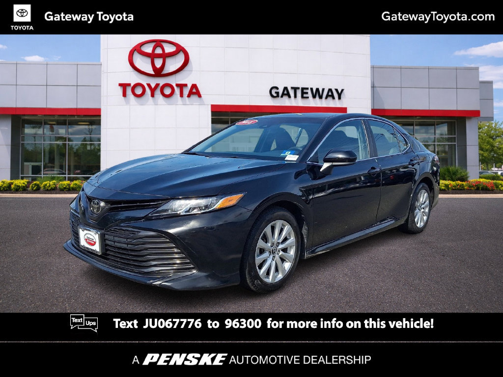 Certified 2018 Toyota Camry LE FWD image 1