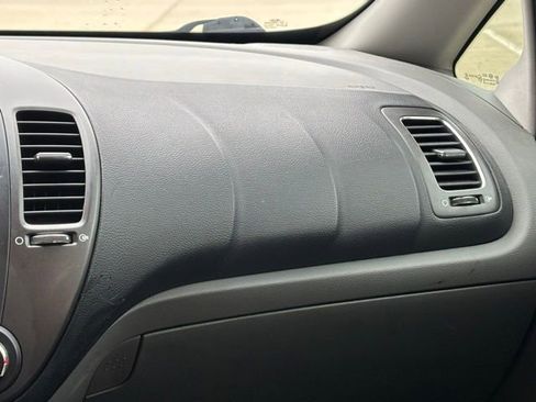 Used 2017 Kia Forte LX w/ LX Popular Package image 17