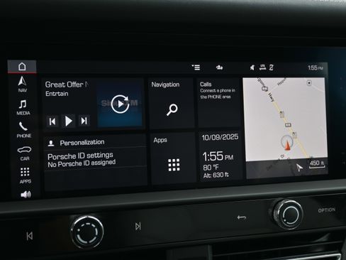 Used 2024 Porsche Macan w/ Premium Plus Package image 31