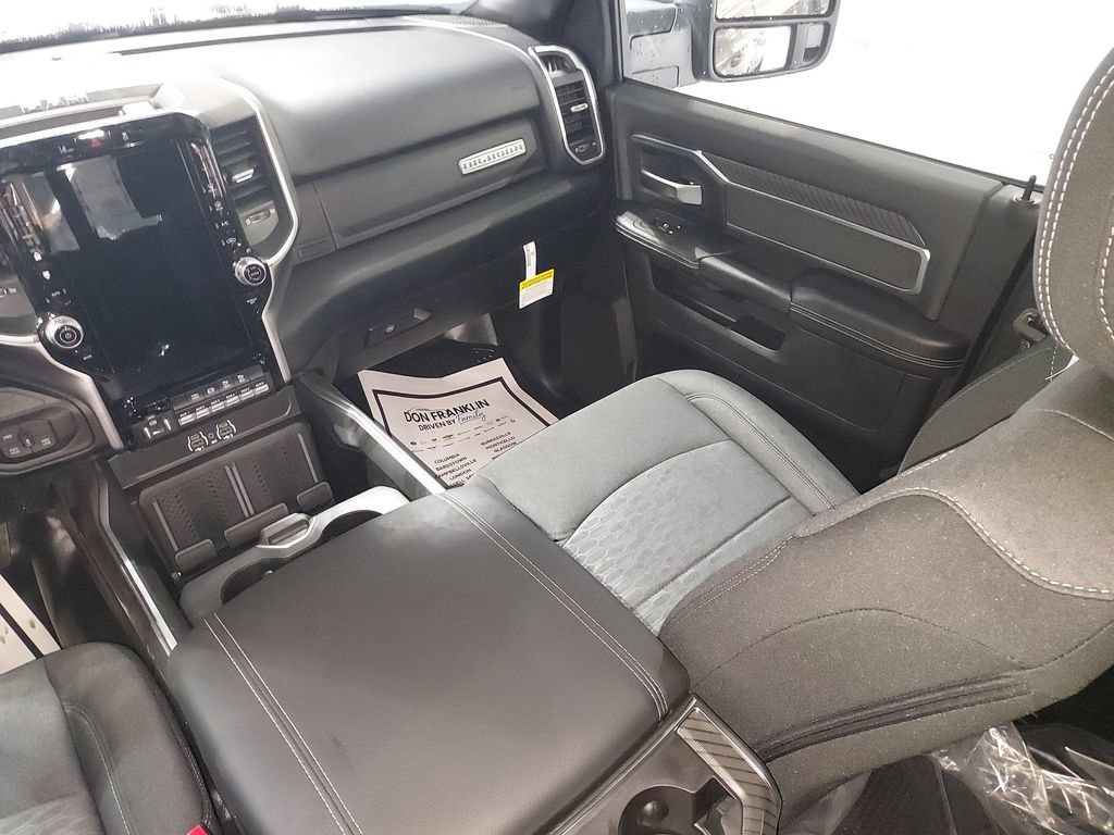 New 2026 RAM 3500 Big Horn AWD/4WD image 11