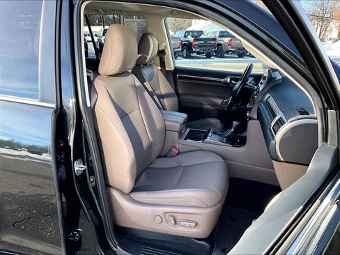 Used 2023 Lexus GX 460 Premium w/ Premium Package image 11