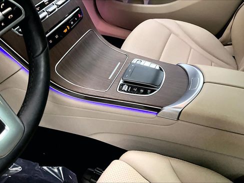 Certified 2022 Mercedes-Benz GLC 300 4MATIC image 17