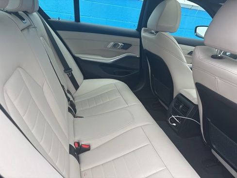 Used 2020 BMW 330i xDrive Sedan w/ M Sport Package AWD/4WD image 10
