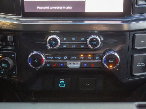 Used 2024 Ford F250 Lariat w/ Sport Appearance Package image 21