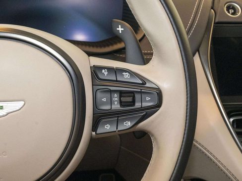 Used 2023 Aston Martin DBX AWD/4WD image 32