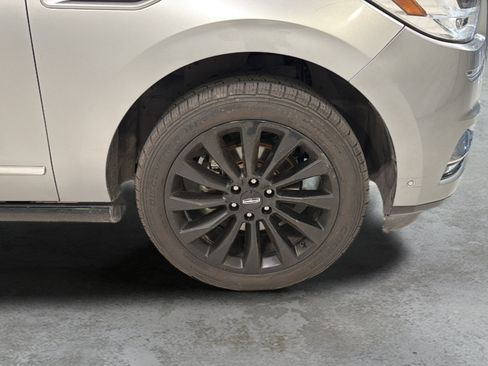 Used 2020 Lincoln Navigator L Reserve RWD image 29