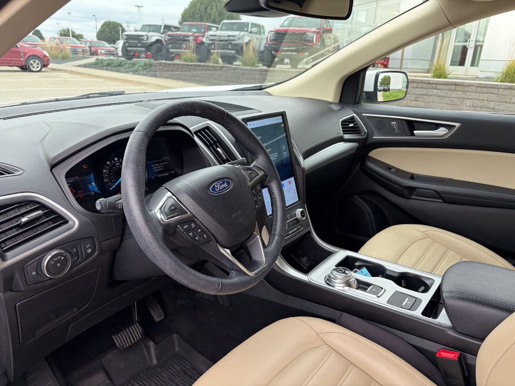 Used 2022 Ford Edge SEL w/ Convenience Package AWD/4WD image 9