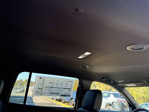 New 2026 Chevrolet Traverse High Country image 20