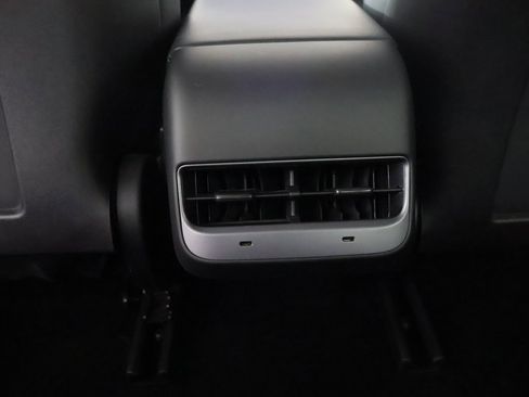 Used 2023 Tesla Model 3 Standard Range image 47