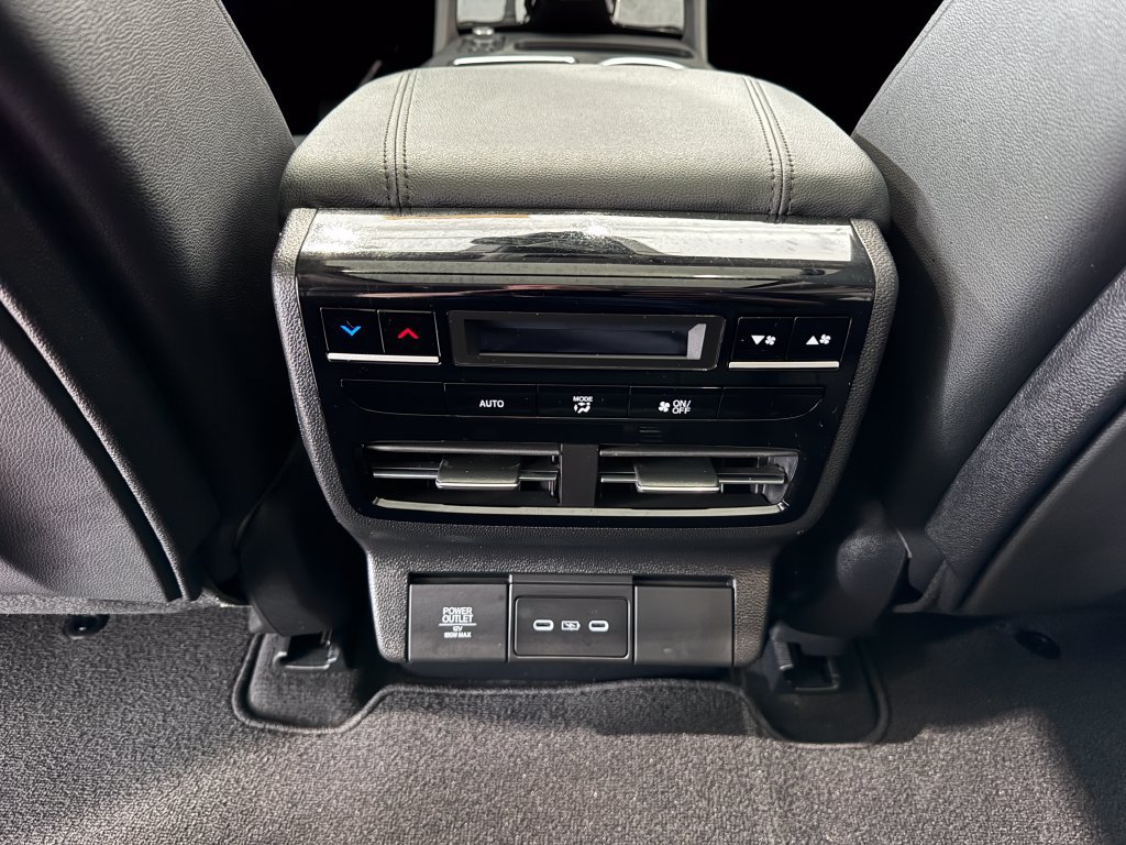 Used 2025 Acura MDX SH-AWD image 29