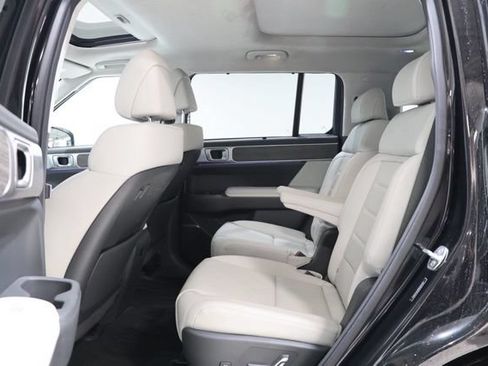 Used 2025 Hyundai Santa Fe Calligraphy FWD image 31