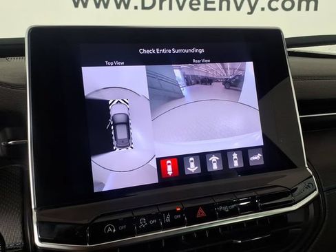 Used 2025 Jeep Compass Limited w/ Driver Assist Group I AWD/4WD image 27