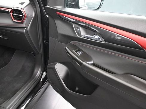 Used 2025 Chevrolet TrailBlazer RS w/ Convenience Package FWD image 25