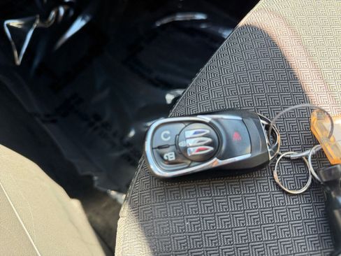 Used 2025 Buick Encore GX Preferred image 23