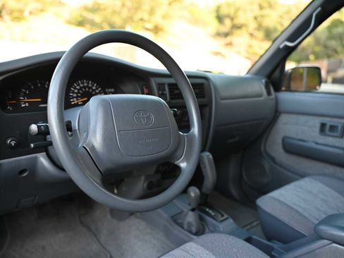 Used 1998 Toyota Tacoma 4x4 Xtracab V6 image 12