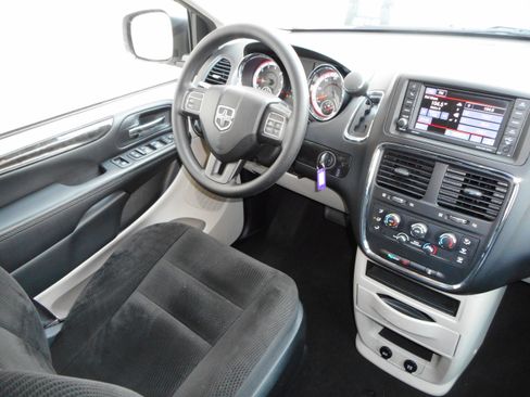 Used 2017 Dodge Grand Caravan SE w/ Power Window Group image 23