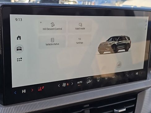 Used 2025 Ford Explorer Active w/ Active Comfort Package image 32