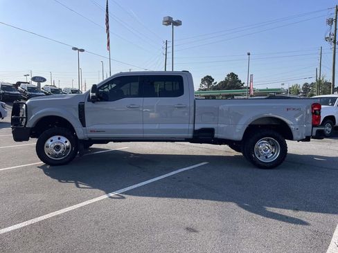 Used 2025 Ford F450 Platinum w/ FX4 Off-Road Package AWD/4WD image 5