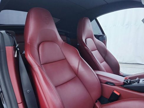 Used 2018 Porsche 911 Carrera 4 GTS image 39