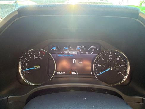 Used 2020 Ford Expedition XLT w/ Equipment Group 202A AWD/4WD image 12