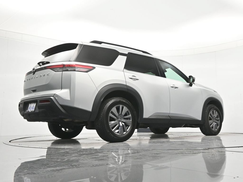 Used 2025 Nissan Pathfinder SV FWD image 41