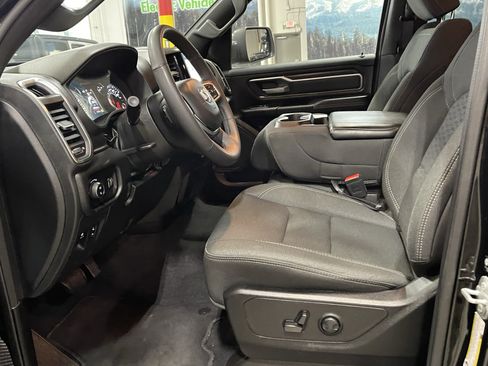 Certified 2025 RAM 1500 Big Horn AWD/4WD image 12