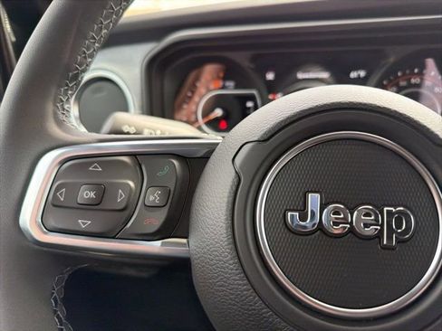 New 2026 Jeep Wrangler Unlimited Sahara AWD/4WD image 23