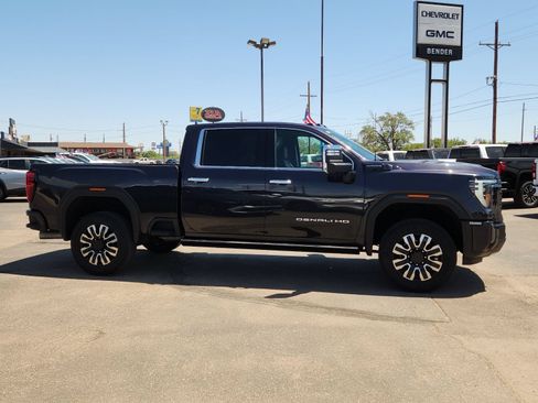 Used 2024 GMC Sierra 2500 Denali Ultimate w/ Max Trailering Package AWD/4WD image 5