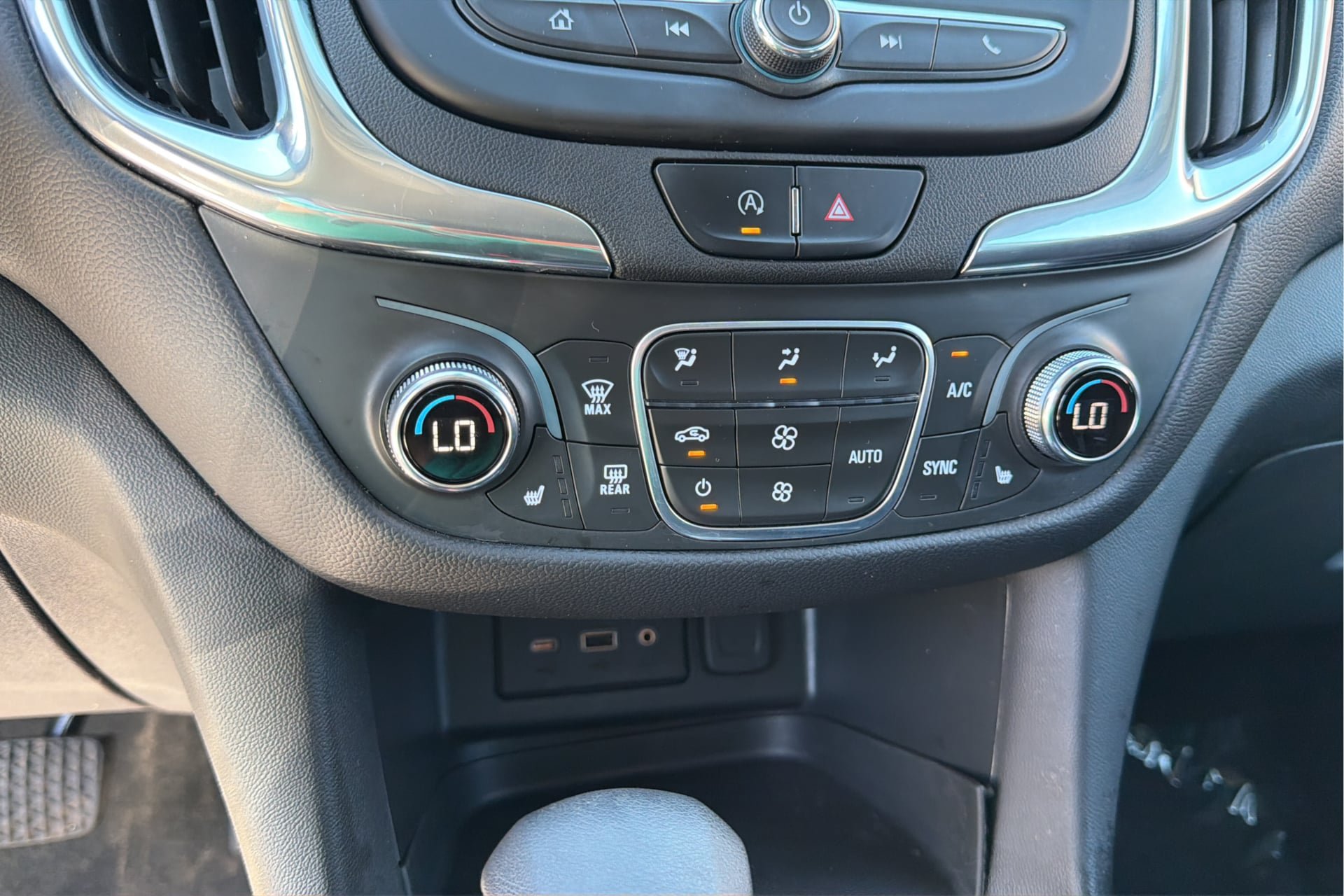 Used 2022 Chevrolet Equinox LT AWD/4WD image 28
