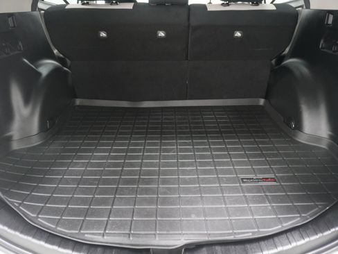 Used 2018 Toyota RAV4 XLE FWD image 25