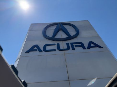 Used 2015 Acura RDX AWD w/ Technology Package image 2