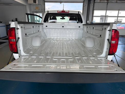 Used 2018 Chevrolet Colorado W/T RWD image 7