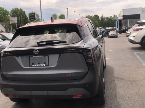 Used 2025 Nissan Kicks SR image 7