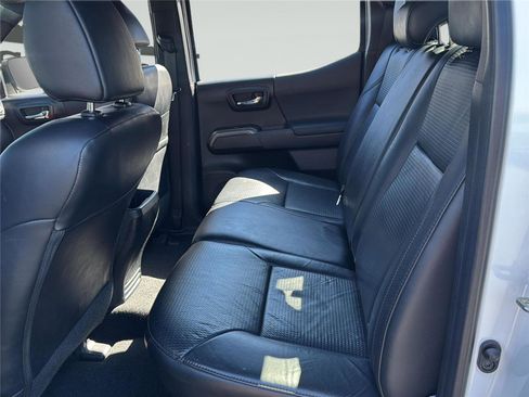 Used 2020 Toyota Tacoma TRD Sport w/ TRD Premium Sport Package image 28