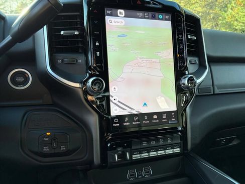 New 2026 RAM 2500 Big Horn AWD/4WD image 9