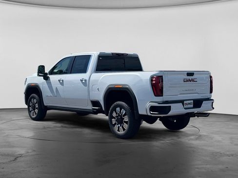 New 2026 GMC Sierra 3500 Denali w/ Denali Reserve Package AWD/4WD image 6