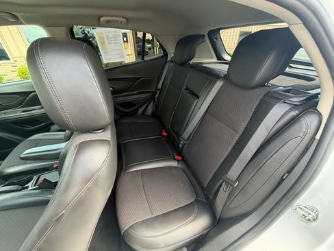 Used 2020 Buick Encore Preferred w/ Safety Package AWD/4WD image 22