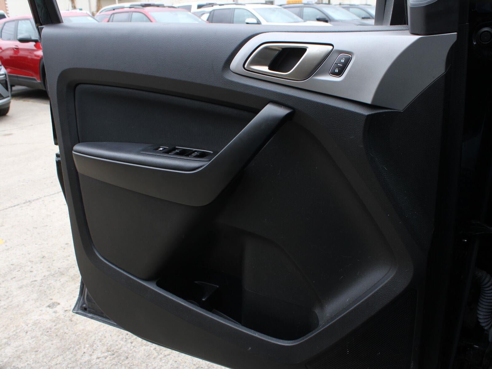 Used 2023 Ford Ranger XLT w/ Equipment Group 302A High AWD/4WD image 8