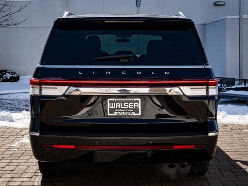 Used 2023 Lincoln Navigator L Reserve w/ Equipment Group 201A image 7