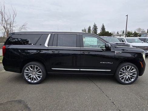 New 2026 GMC Yukon XL Denali w/ Denali Reserve Package image 42