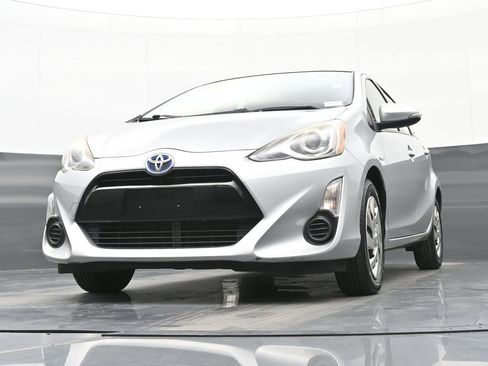 Used 2015 Toyota Prius C Four image 41