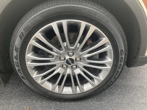 Used 2016 Lincoln MKX Reserve w/ Equipment Group 102A image 28