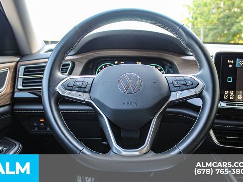 Used 2025 Volkswagen Atlas SE FWD image 26
