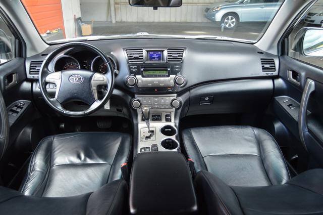 Used 2010 Toyota Highlander SE AWD/4WD image 54