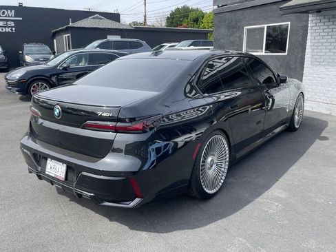 Used 2025 BMW 740i RWD image 22